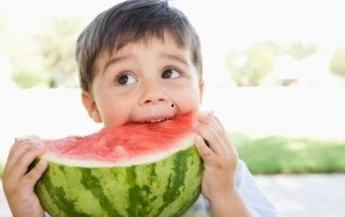 吃瓜吃不过来的样子,吃瓜群众应接不暇的娱乐圈风云